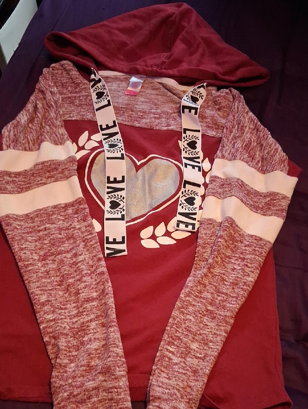 Women’s Marled Burgundy Hooded Sweater with Heart Graphic
